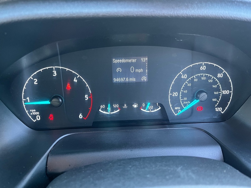 Ford 2.0 350 EcoBlue HD Leader Chassis Cab 2dr Diesel Manual RWD L4 Euro 6 (s/s) (DRW) (130 ps)