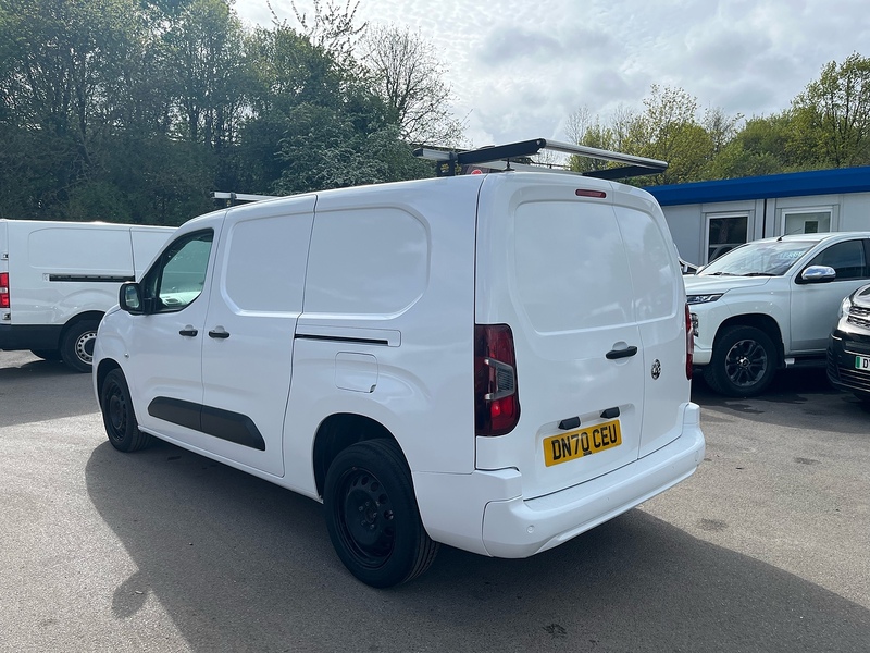 Vauxhall 1.5 Turbo D 2300 Sportive Panel Van 4dr Diesel Manual L2 H1 Euro 6 (s/s) (100 ps)