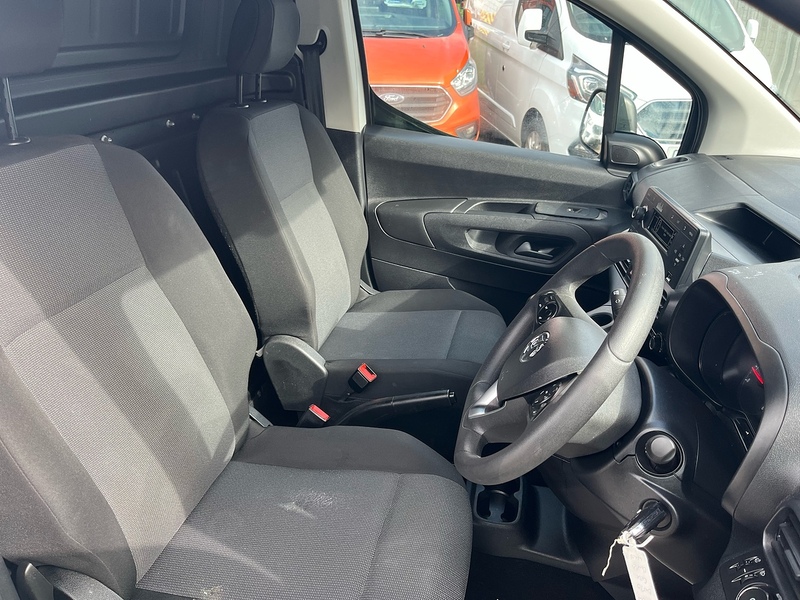 Vauxhall 1.5 Turbo D 2300 Sportive Panel Van 4dr Diesel Manual L2 H1 Euro 6 (s/s) (100 ps)