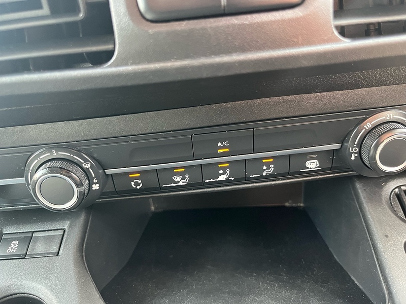 Vauxhall 1.5 Turbo D 2300 Sportive Panel Van 4dr Diesel Manual L2 H1 Euro 6 (s/s) (100 ps)