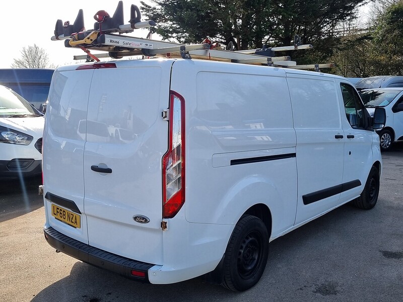 Ford 2.0 300 EcoBlue Trend Panel Van 5dr Diesel Manual L2 H1 Euro 6 (105 ps)