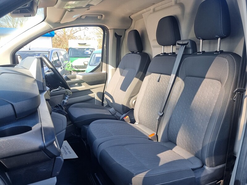 Ford 2.0 280 EcoBlue Limited Panel Van 5dr Diesel Manual L2 H1 Euro 6 (s/s) (136 ps)