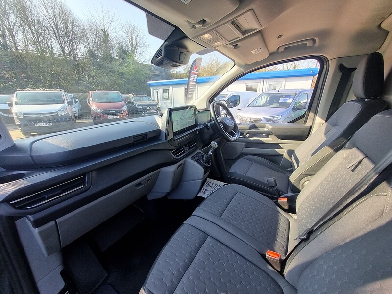 Ford 2.0 280 EcoBlue Limited Panel Van 5dr Diesel Manual L2 H1 Euro 6 (s/s) (136 ps)