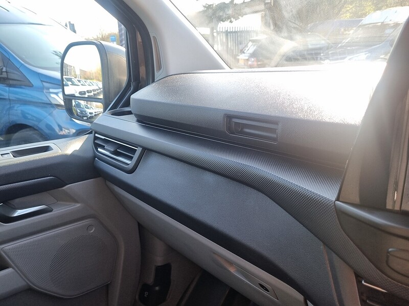 Ford 2.0 280 EcoBlue Limited Panel Van 5dr Diesel Manual L2 H1 Euro 6 (s/s) (136 ps)