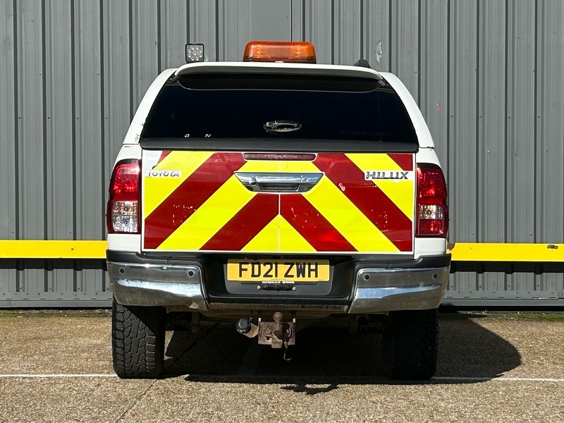 Toyota 2.4 D-4D Icon Pickup Double Cab 4dr Diesel Manual 4WD Euro 6 (s/s) (150 ps)