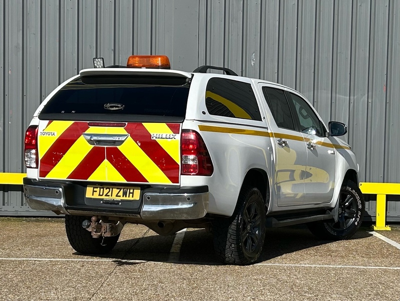 Toyota 2.4 D-4D Icon Pickup Double Cab 4dr Diesel Manual 4WD Euro 6 (s/s) (150 ps)