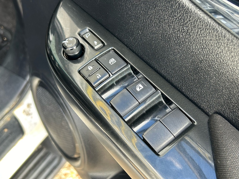 Toyota 2.4 D-4D Icon Pickup Double Cab 4dr Diesel Manual 4WD Euro 6 (s/s) (150 ps)