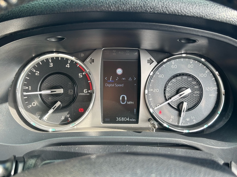 Toyota 2.4 D-4D Icon Pickup Double Cab 4dr Diesel Manual 4WD Euro 6 (s/s) (150 ps)