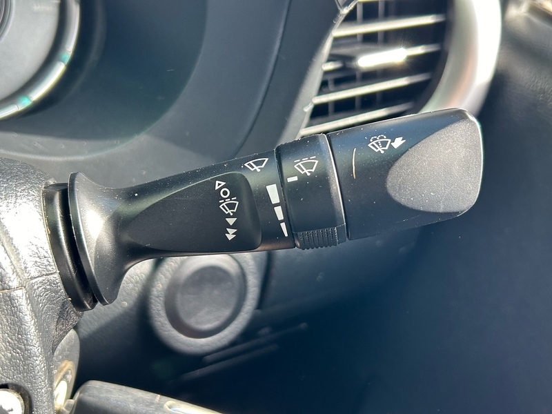 Toyota 2.4 D-4D Icon Pickup Double Cab 4dr Diesel Manual 4WD Euro 6 (s/s) (150 ps)