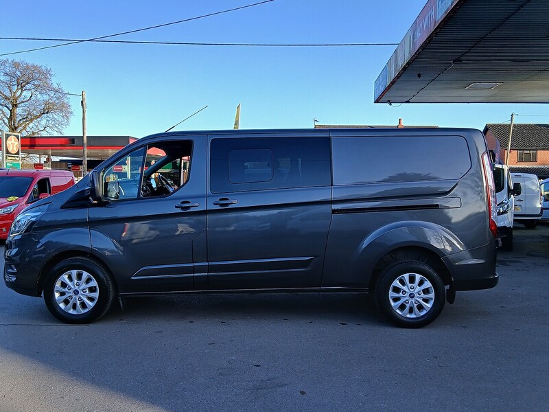 Ford 2.0 320 EcoBlue Limited Crew Van Double Cab 5dr Diesel Manual L2 H1 Euro 6 (s/s) (6 Seat) (130 ps)