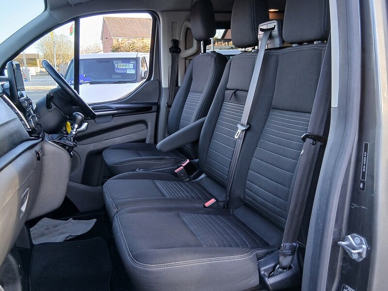 Ford 2.0 320 EcoBlue Limited Crew Van Double Cab 5dr Diesel Manual L2 H1 Euro 6 (s/s) (6 Seat) (130 ps)