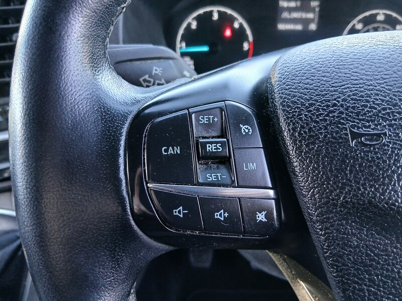Ford 2.0 320 EcoBlue Limited Crew Van Double Cab 5dr Diesel Manual L2 H1 Euro 6 (s/s) (6 Seat) (130 ps)