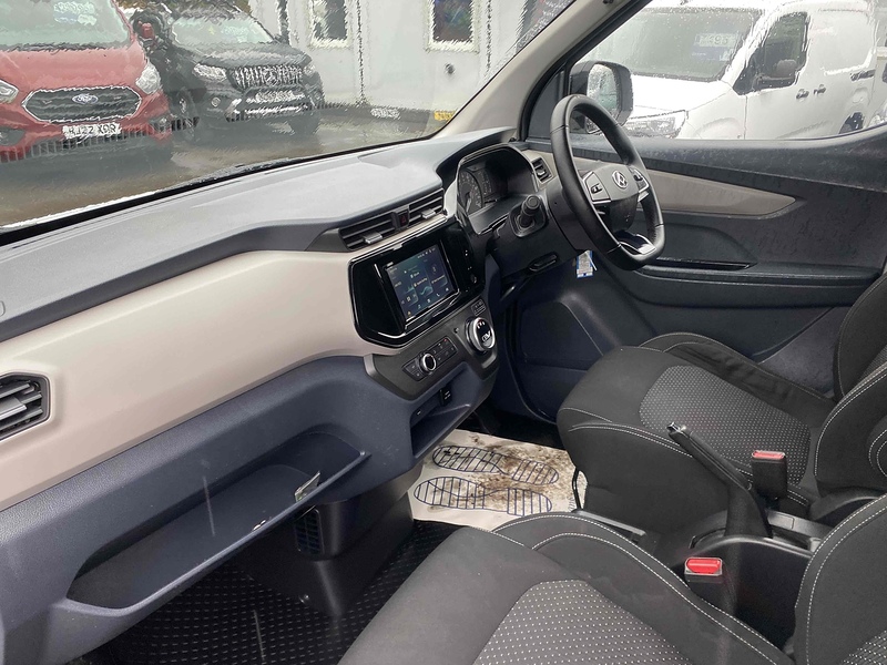 MAXUS 50.23kWh Panel Van 5dr Electric Auto FWD L1 (122 ps)