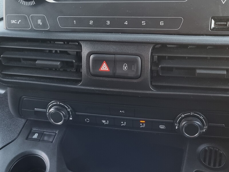 Vauxhall 1.5 Turbo D 2300 Sportive Panel Van 4dr Diesel Manual L2 H1 Euro 6 (s/s) (100 ps)