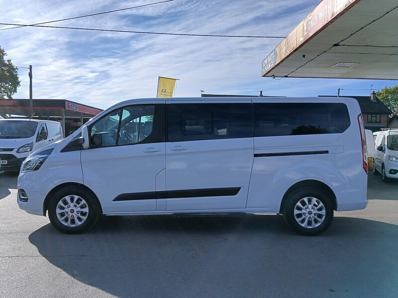 Ford 2.0 320 EcoBlue Zetec Minibus Double Cab 5dr Diesel Manual L2 Euro 6 (s/s) (130 ps)
