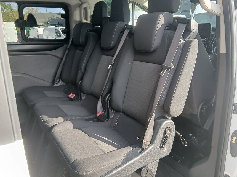 Ford 2.0 320 EcoBlue Zetec Minibus Double Cab 5dr Diesel Manual L2 Euro 6 (s/s) (130 ps)