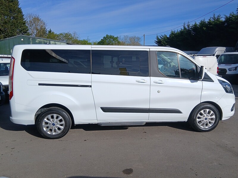 Ford 2.0 320 EcoBlue Zetec Minibus Double Cab 5dr Diesel Manual L2 Euro 6 (s/s) (130 ps)