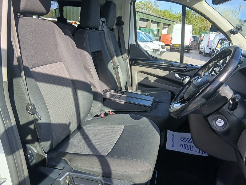 Ford 2.0 320 EcoBlue Zetec Minibus Double Cab 5dr Diesel Manual L2 Euro 6 (s/s) (130 ps)