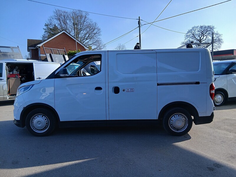 MAXUS 50.23kWh Panel Van 5dr Electric Auto FWD L1 (122 ps)