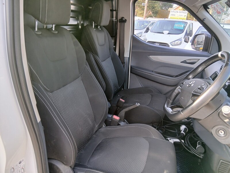 MAXUS 50.23kWh Panel Van 5dr Electric Auto FWD L1 (122 ps)