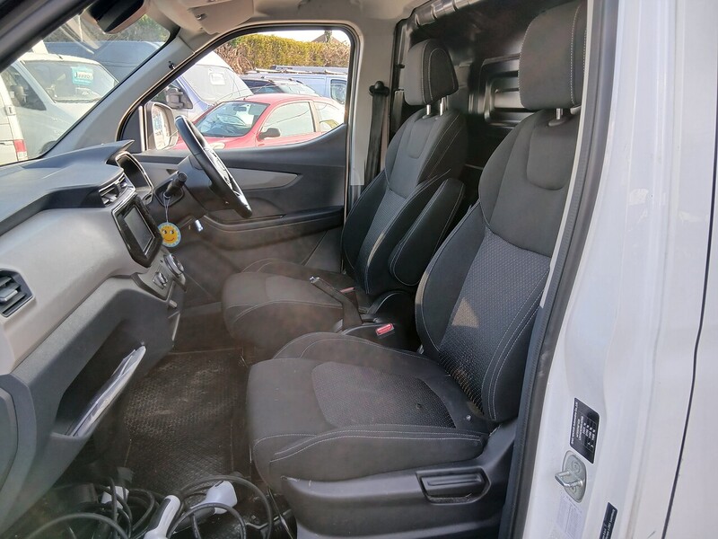 MAXUS 50.23kWh Panel Van 5dr Electric Auto FWD L1 (122 ps)