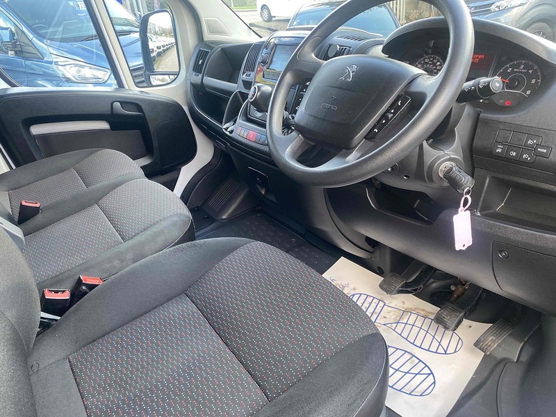 Peugeot 2.2 BlueHDi 335 Professional Panel Van 5dr Diesel Manual L3 H2 Euro 6 (s/s) (140 ps)