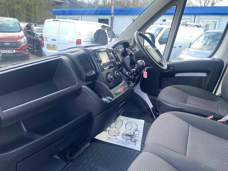 Peugeot 2.2 BlueHDi 335 Professional Panel Van 5dr Diesel Manual L3 H2 Euro 6 (s/s) (140 ps)