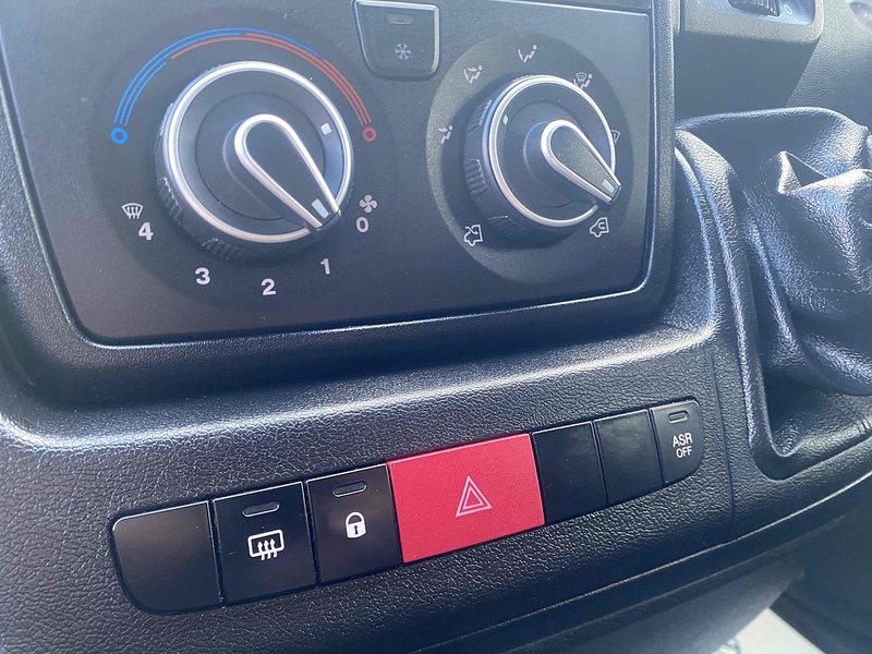 Peugeot 2.2 BlueHDi 335 Professional Panel Van 5dr Diesel Manual L3 H2 Euro 6 (s/s) (140 ps)