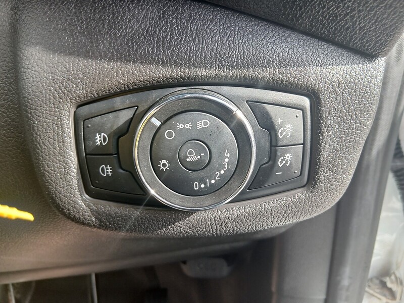 Ford 1.5 TDCi 220 Panel Van 5dr Diesel Manual L1 H1 (120 g/km, 74 bhp)