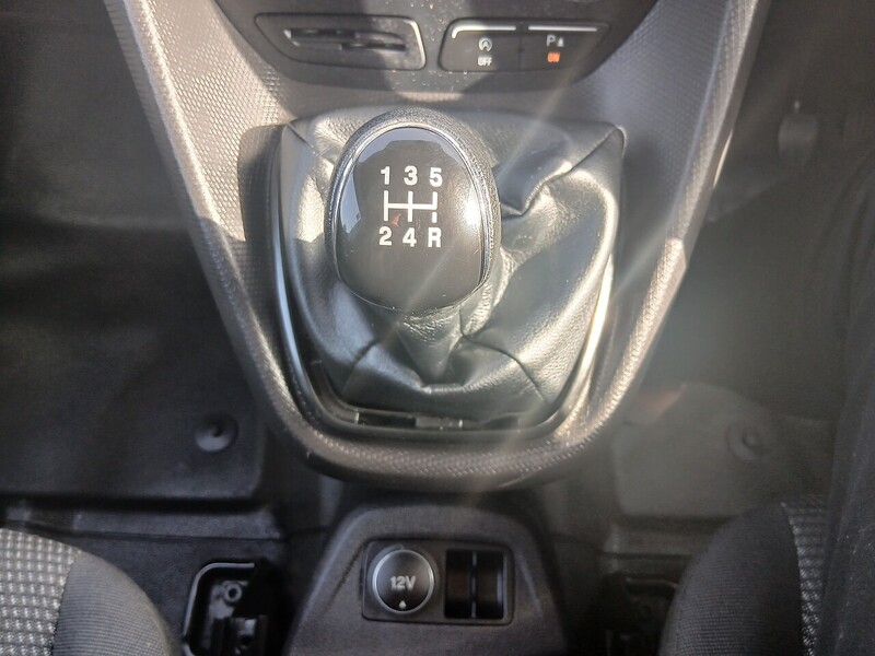 Ford 1.5 TDCi 220 Panel Van 5dr Diesel Manual L1 H1 (120 g/km, 74 bhp)