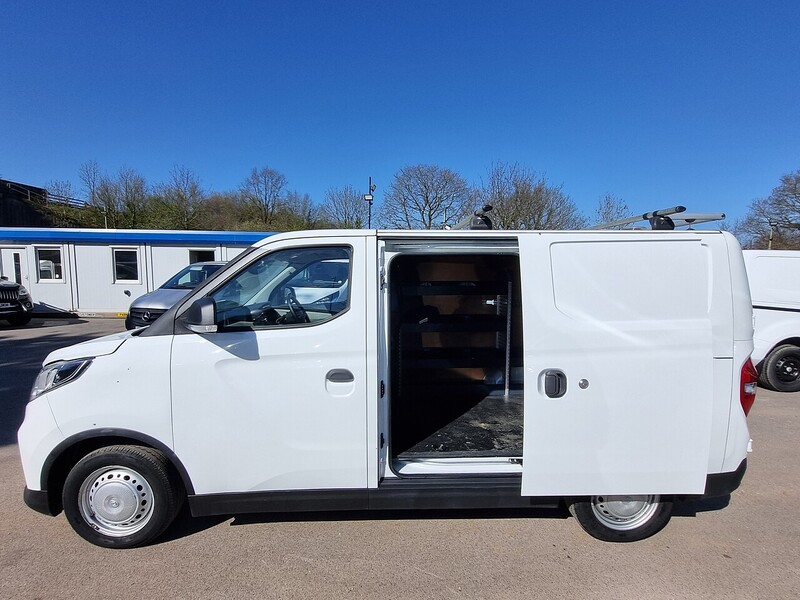 MAXUS 50.23kWh Panel Van 5dr Electric Auto FWD L1 (122 ps)