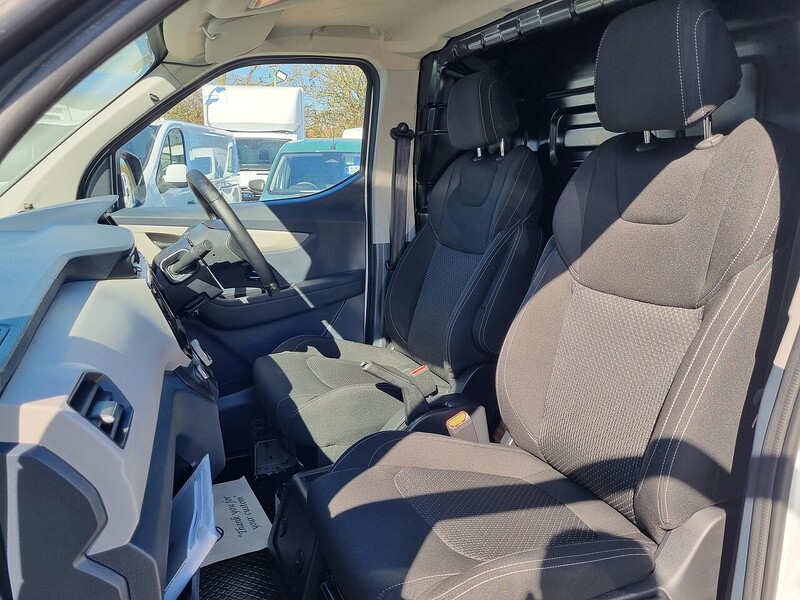 MAXUS 50.23kWh Panel Van 5dr Electric Auto FWD L1 (122 ps)