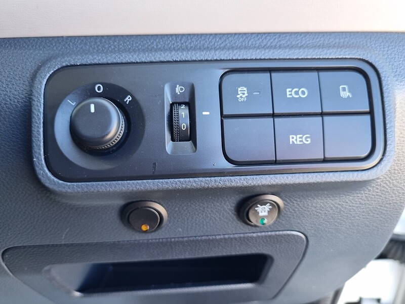 MAXUS 50.23kWh Panel Van 5dr Electric Auto FWD L1 (122 ps)