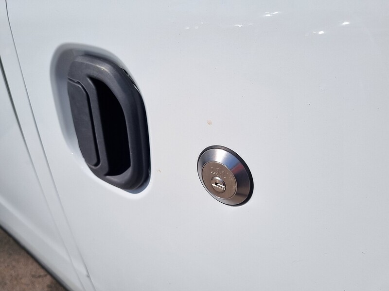 MAXUS 50.23kWh Panel Van 5dr Electric Auto FWD L1 (122 ps)