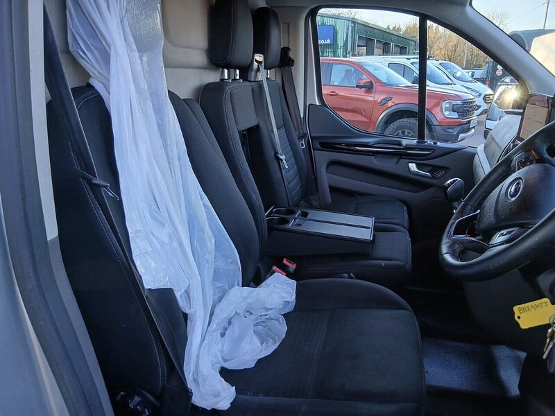 Ford 2.0 300 EcoBlue Limited Panel Van 5dr Diesel Manual L1 H1 Euro 6 (s/s) (130 ps)