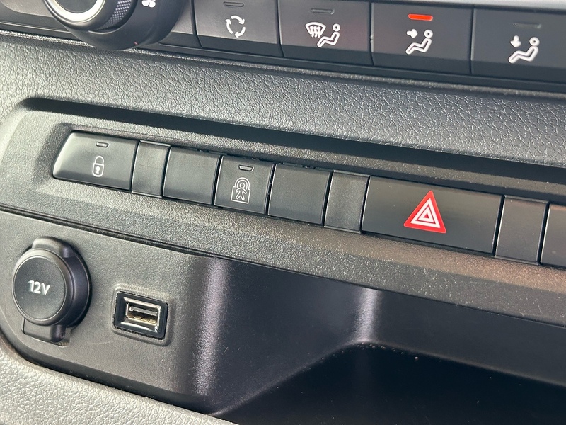 Vauxhall MPV 0.0 Diesel