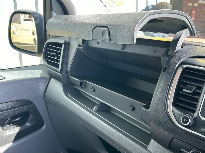 Vauxhall MPV 0.0 Diesel