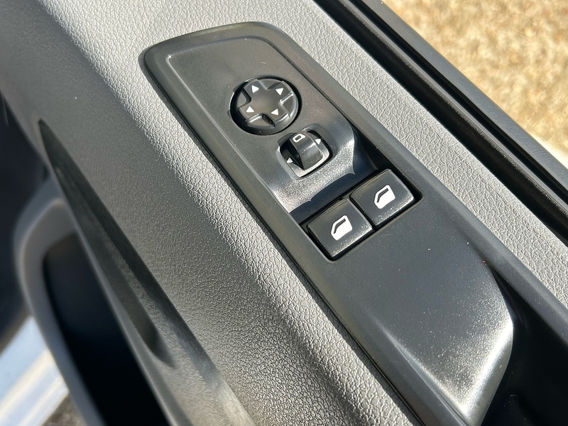 Vauxhall MPV 0.0 Diesel
