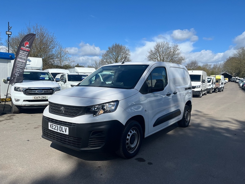 Peugeot 1.5 BlueHDi 1000 Professional Premium + Standard Panel Van 5dr Diesel Manual SWB Euro 6 (s/s) (100 bhp)