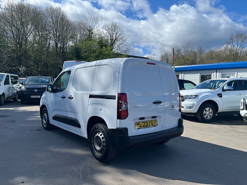 Peugeot 1.5 BlueHDi 1000 Professional Premium + Standard Panel Van 5dr Diesel Manual SWB Euro 6 (s/s) (100 bhp)