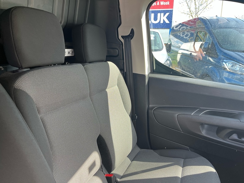 Peugeot 1.5 BlueHDi 1000 Professional Premium + Standard Panel Van 5dr Diesel Manual SWB Euro 6 (s/s) (100 bhp)