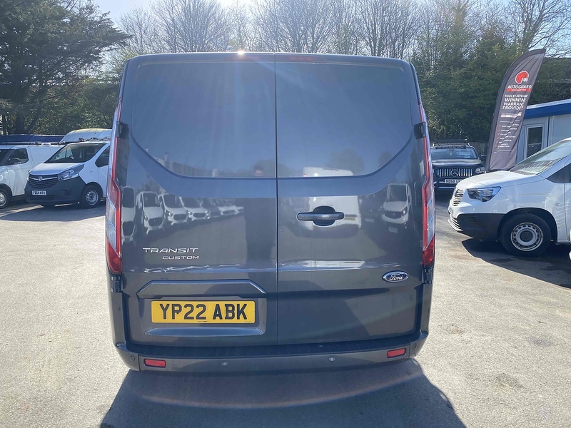 Ford 2.0 320 EcoBlue Limited Crew Van Double Cab 5dr Diesel Manual L1 H1 Euro 6 (s/s) (130 ps)