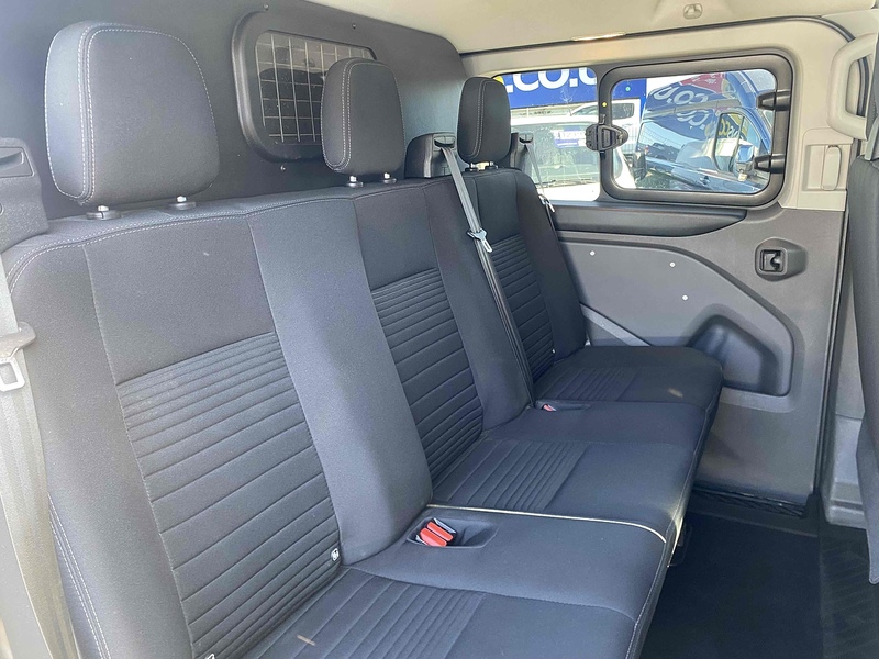 Ford 2.0 320 EcoBlue Limited Crew Van Double Cab 5dr Diesel Manual L1 H1 Euro 6 (s/s) (130 ps)