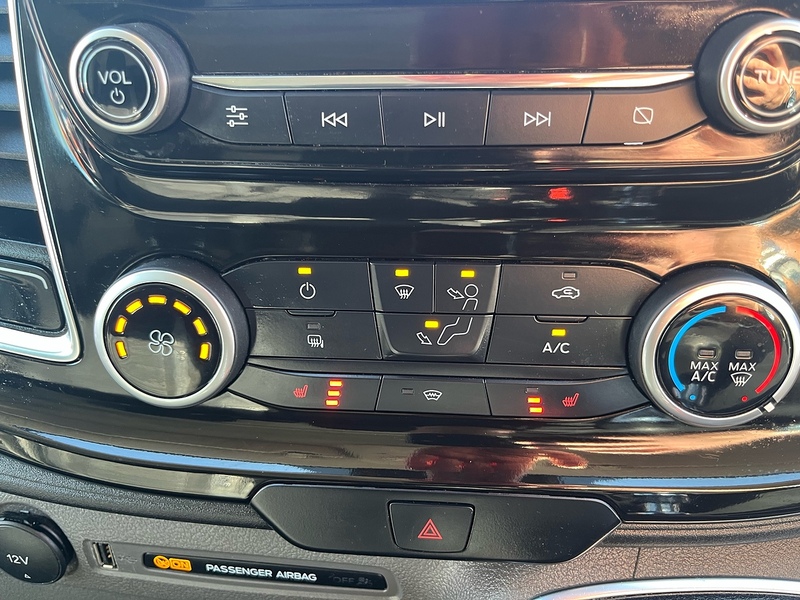 Ford 2.0 280 EcoBlue Limited Panel Van 5dr Diesel Manual L1 H1 Euro 6 (s/s) (130 ps)