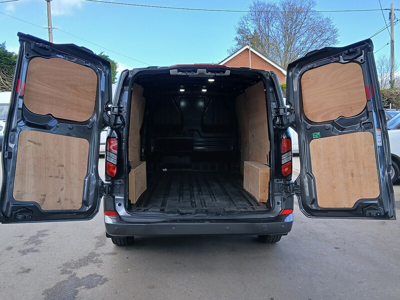 Ford 2.0 300 EcoBlue Limited Panel Van 5dr Diesel Manual L2 H1 Euro 6 (s/s) (136 ps)