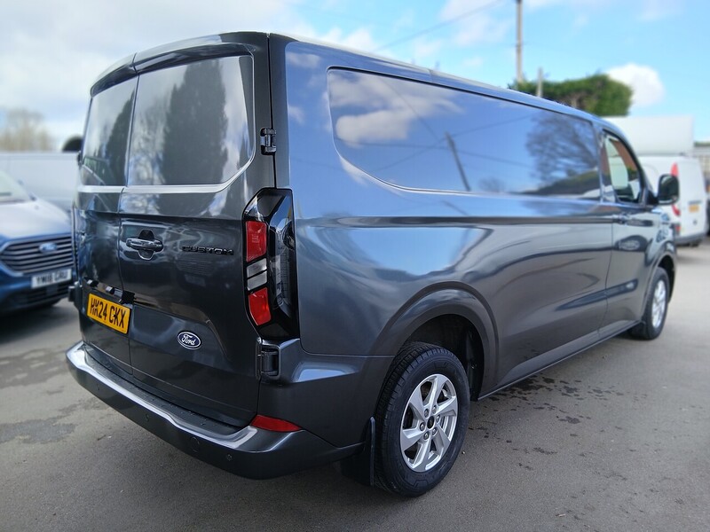 Ford 2.0 300 EcoBlue Limited Panel Van 5dr Diesel Manual L2 H1 Euro 6 (s/s) (136 ps)