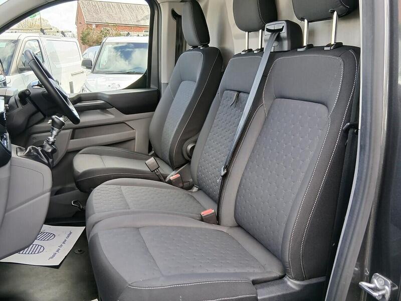 Ford 2.0 300 EcoBlue Limited Panel Van 5dr Diesel Manual L2 H1 Euro 6 (s/s) (136 ps)