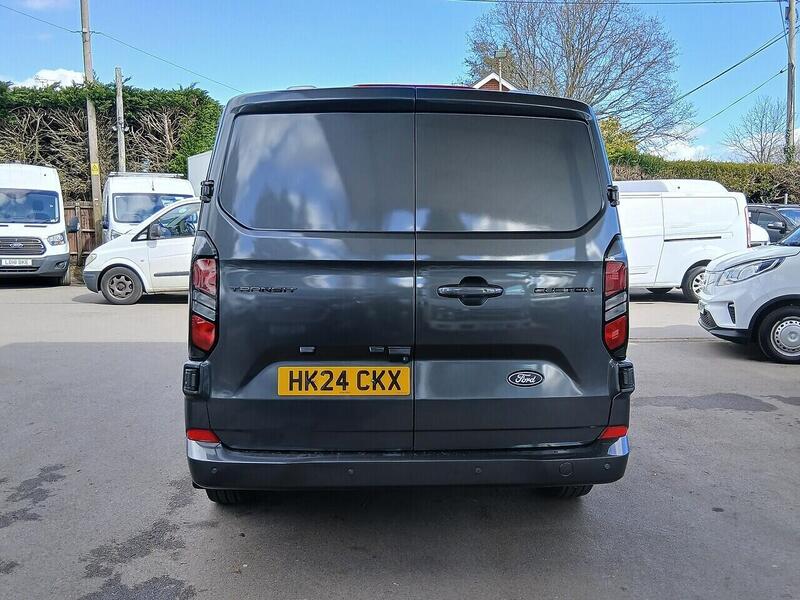 Ford 2.0 300 EcoBlue Limited Panel Van 5dr Diesel Manual L2 H1 Euro 6 (s/s) (136 ps)
