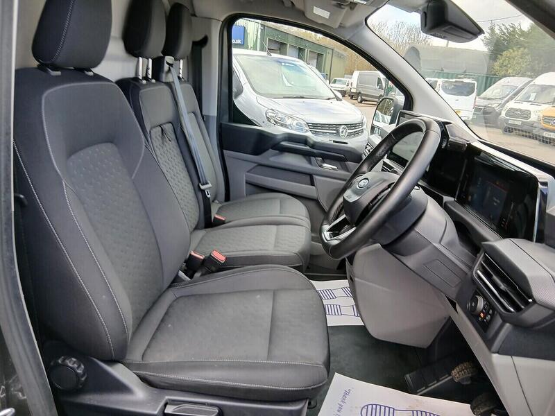 Ford 2.0 300 EcoBlue Limited Panel Van 5dr Diesel Manual L2 H1 Euro 6 (s/s) (136 ps)