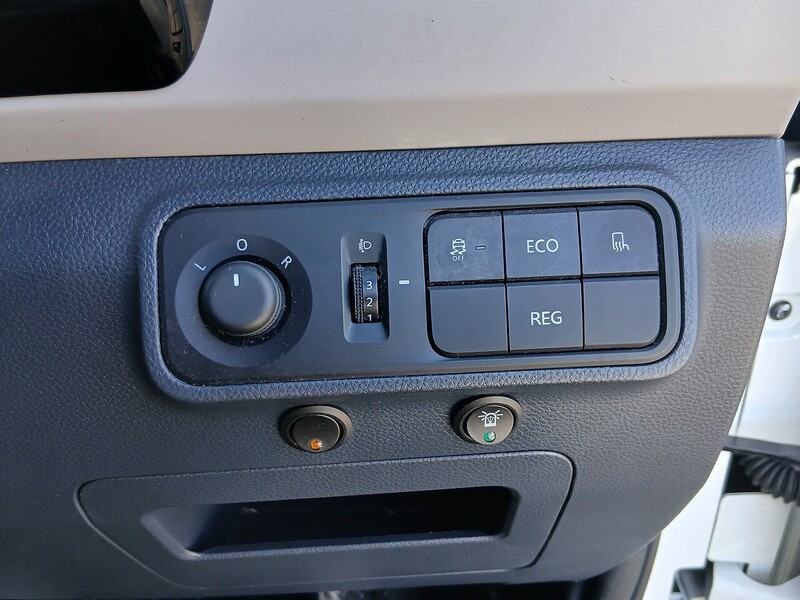 MAXUS 50.23kWh Panel Van 5dr Electric Auto FWD L1 (122 ps)